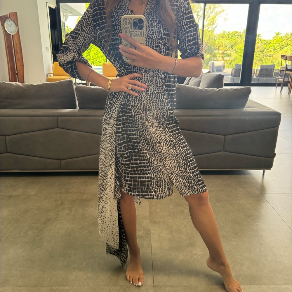 Bcbgmaxazria dress like new